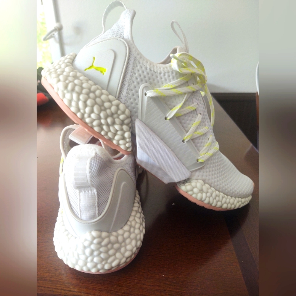 Puma Sneakers - Women's 8.5